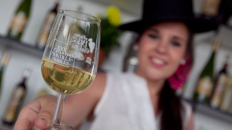 📍En #Lucena (Córdoba) encontrarás un plan perfecto si te gusta el buen vino 🍷Una cata de sus generosos caldos DO Montilla Moriles🍇 y pernoctar en su área para #autocaravanas y #camper 🅿🚐💨

Encuentra toda la información en:
🔗👉 bit.ly/2W8cP2j