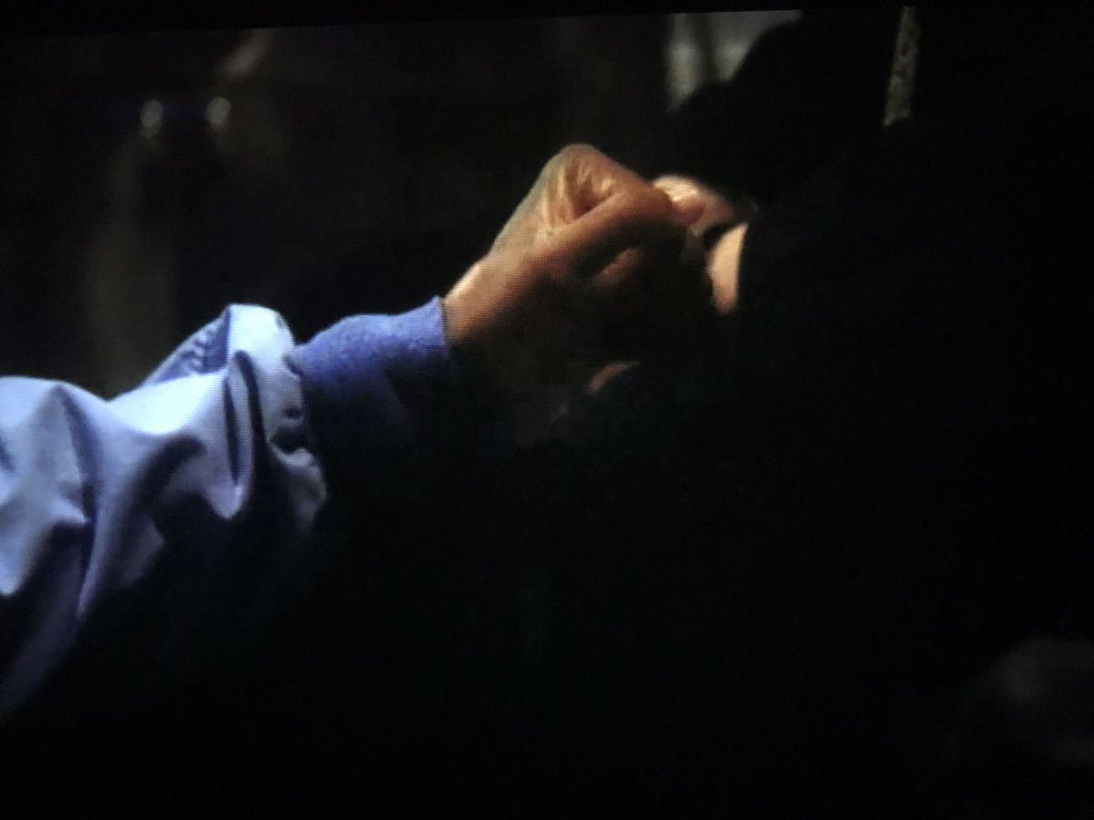 laZiaMatta's tweet photo. Questi due ❤️
(“Anche tu sei dottore”)
#ERers #rewatchER https://t.co/tYBIsSPL8A