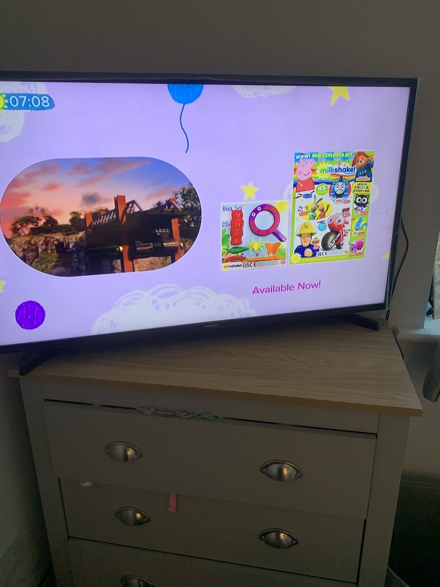 Hiiggeerrss's tweet image. @channel5_tv what is going on this morning - my little boy keeps yelling at the tv #milkshake