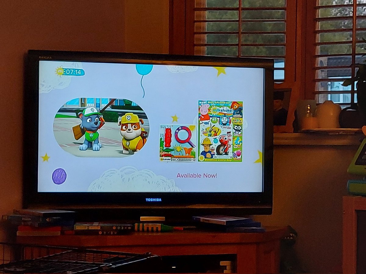 618Paul's tweet image. Why are @channel5_tv showing milkshake in mess than half a screen? Whilst advertising their magazine on the other half, I ain't buying it get full screen back or cbeebies it is