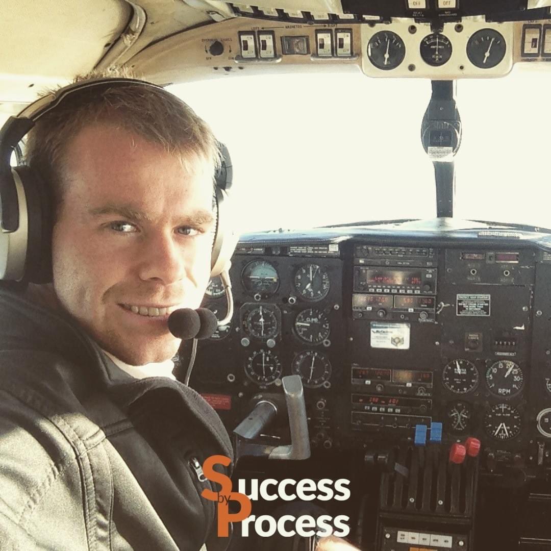 successbyp's tweet photo. I quit my job as a commercial #pilot in 2014, and moved overseas to UK.

I fell into a sales role, loved it and crushed it! 

These tips will help anyone in any form of customer facing role.

👇🏻Video👇🏻

https://t.co/np6iB5Wajc

#pilot #sales #topseller #salestips #aviation https://t.co/uoO8D5t15R
