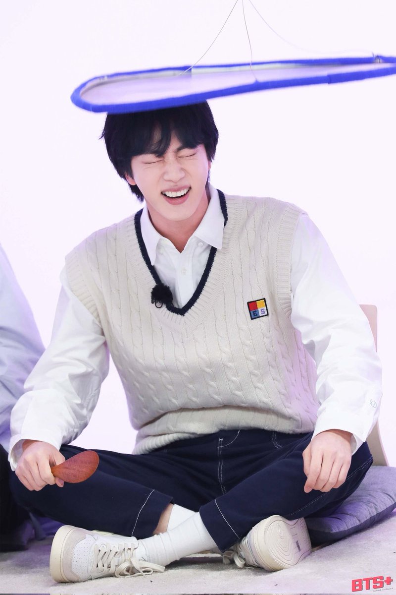AwakeWinter_Jin's tweet photo. 🌕 [#Update_Jin] 210929

RUN BTS! 2021 - EP. 153 Behind [Jin] (1/2)

#SEOKJIN #BTSJIN #방탄소년단진 @BTS_twt https://t.co/8SuLHEEH7X