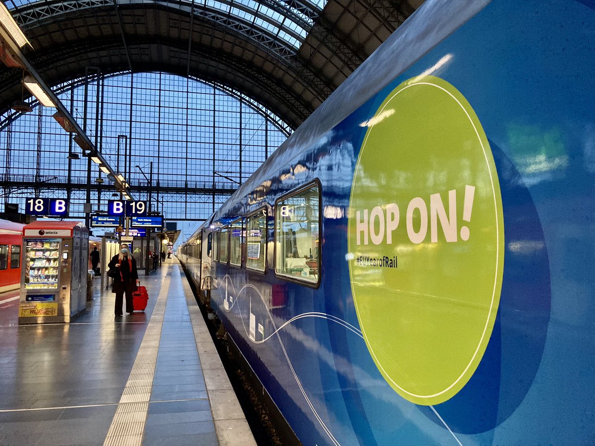 #ConnectingEurope Express day 2️⃣8️⃣ Frankfurt ▶️ Leipzig ▶️ Halle ▶️ Berlin Crossing 🇩🇪 today! Mark your 🗓 for tomorrow’s conference in Berlin, “Building up network of European long-distance rail services”, streamed live 👉 bit.ly/3ut8qnp #EUYearofRail