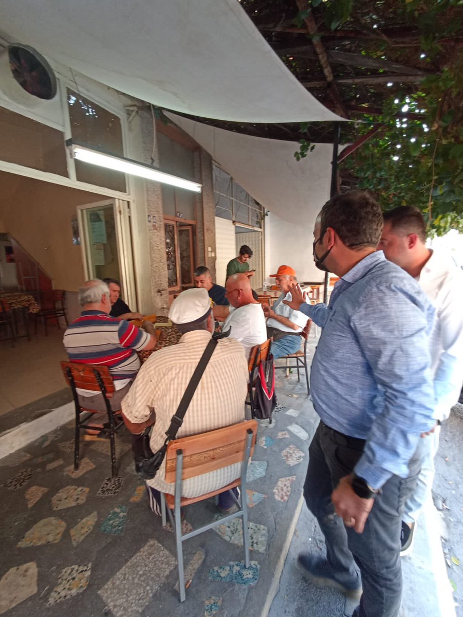 chpmilas's tweet photo. CHP Milas İlçe Başkanımız Tüze Çetinkaya, Gençlik Kolu Başkanımız İbrahim Turhan ve Meclis Üyemiz Mustafa Özgülergil ile birlikte Firuz paşa Gazi paşa mahalle muhtarımız Recep Panay’ı ve mahalle esnafımızı ziyaret ettik. Sohbetleri ve misafirperverlikleri için teşekkür ediyoruz. https://t.co/ye0ex2FlbH