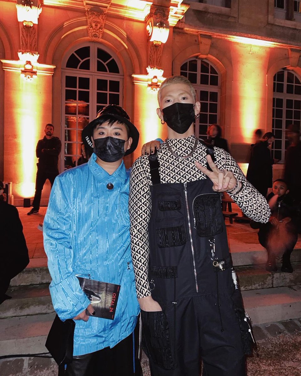 tgk_world's tweet photo. #declanchan aggiorna instagram con #BM dei KARD

#KARD #BM #BMxParisFashionWeek @KARD_Official https://t.co/IHFbP6ndzh