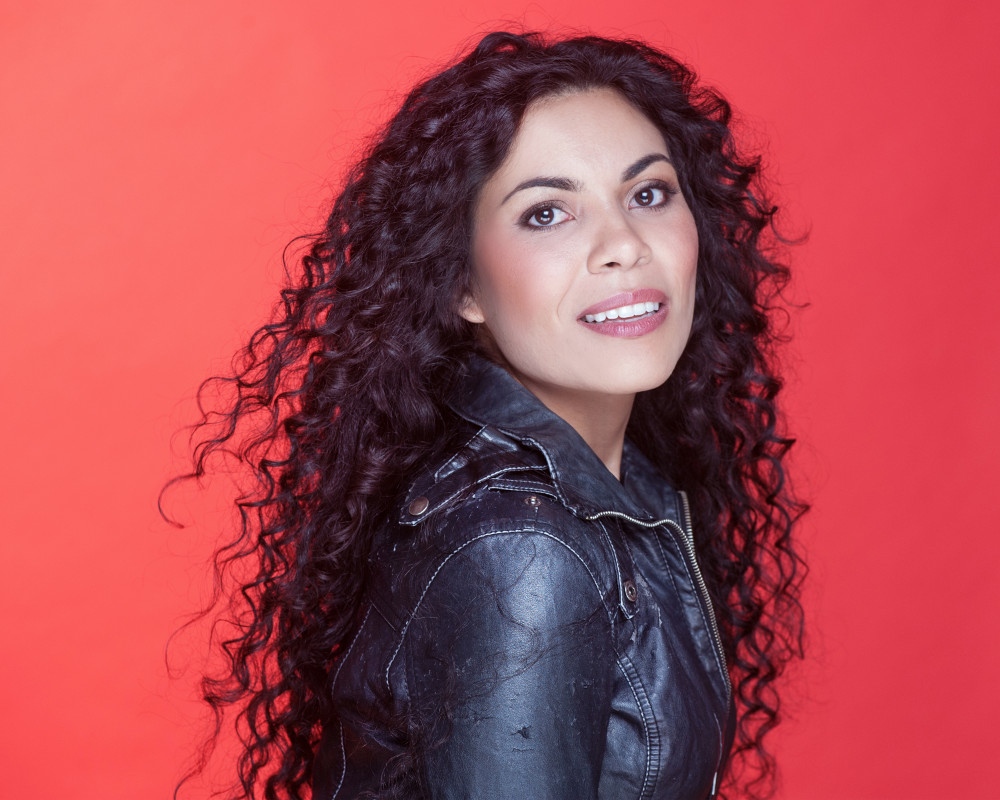 Crossover Music Magazine (@crossmusmag) on Twitter photo This week's first Connections guest is <a href="/Nayeli_Musica/">Nayeli Abrego</a> 🎶 Nayeli mixes her classical training with metal. Learn more about Nayeli on Sunday at 11 AM EST youtube.com/ClassicalCross…
#classicalcrossover #metal #symphonicmetal This week's first Connections guest is <a href="/Nayeli_Musica/">Nayeli Abrego</a> 🎶 Nayeli mixes her classical training with metal. Learn more about Nayeli on Sunday at 11 AM EST youtube.com/ClassicalCross…
#classicalcrossover #metal #symphonicmetal