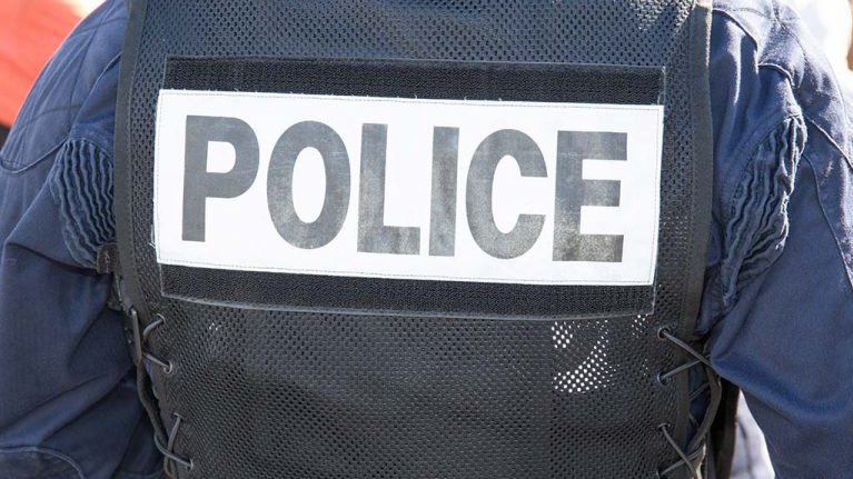 info_Paris_IDF's tweet photo. 🔴 ALERTE INFO - #IvrySurSeine : Ce matin, un individu apparemment #déséquilibré a poignardé un étudiant devant l’IPSA, une #école d’ingénieurs. Le pronostic vital de la #victime serait engagé. L’école a été #fermée jusqu’à nouvel ordre. (Valeurs) #ValdeMarne https://t.co/x9BTDLQa0m