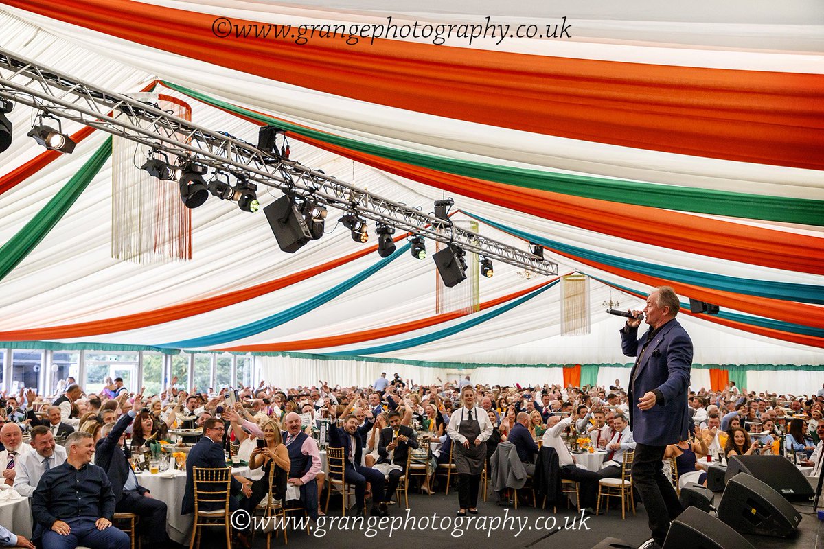 The 18th Annual Oyster Festival Hardwick Hall. What a day, Bobby Davro the star turn,see gallery here get in touch for any functions for showing your event off at its best.
grangephotography.co.uk/index.php/clie…
#northeast #oysterfestival #hardwickhall #seafood #grangephotography #johnrunciman