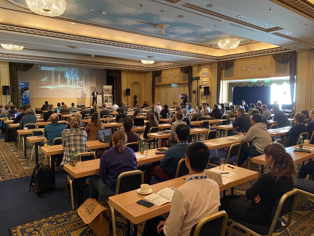 sanktwolf's tweet photo. Dr. Uwe Bacher and Klaus Neumann, Hexagon Geosystems, talk about «Airborne LiDAR System Optimisation for Foliage Penetration» at the “Silvilaser” Conference 2021 in Vienna, presenting the unique hybrid airborne sensor Leica CityMapper-2. #Silvilaser #LeicaCityMapper-2 https://t.co/3TxKy07beA