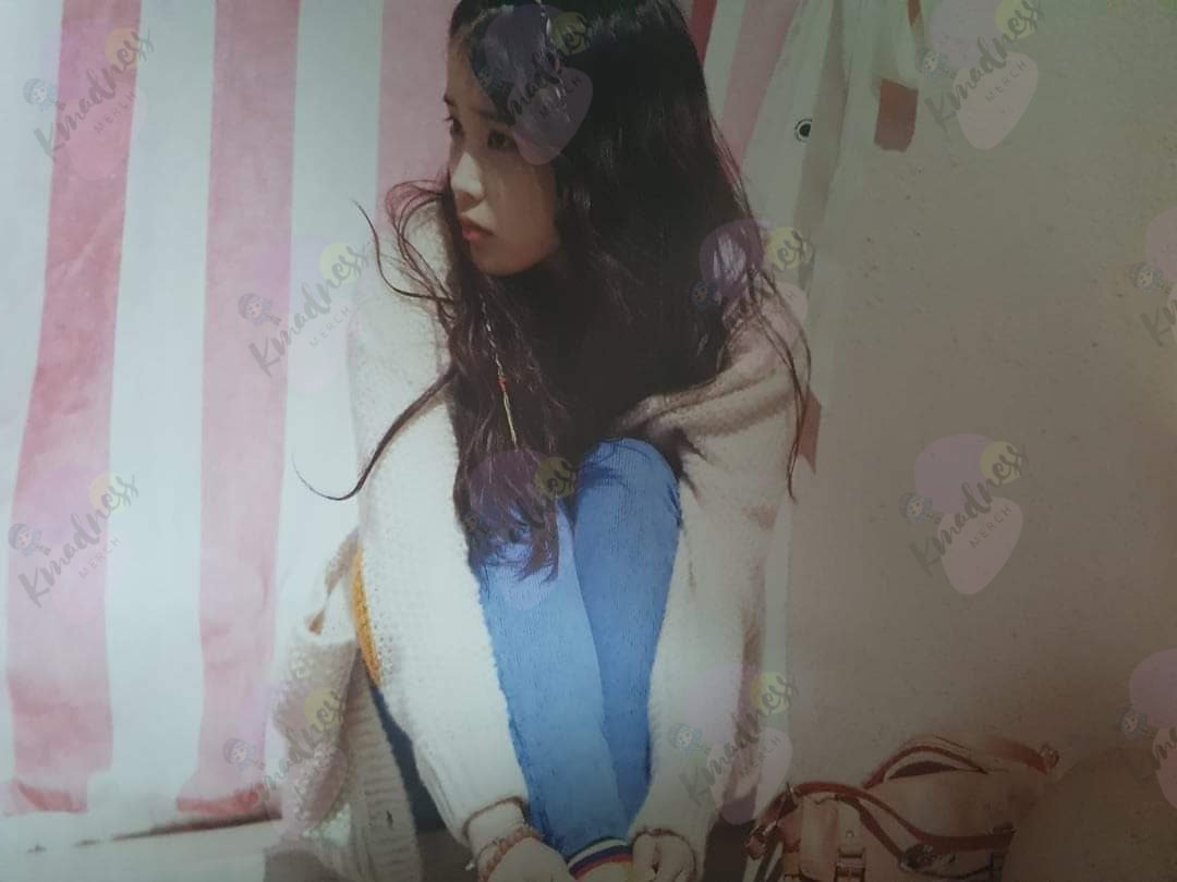 kmadness_merch's tweet photo. [PRE-ORDER]

#IU RARE MERCH 💜

📌 #Binggrae Photocard Set
📌 #ChatShire Poster
📌 #SmashHits Poster
📌 #FlowerBookmark 2 Poster

💰 50% DP, balance + LSF upon arrival
📅 ETA: 3-4 weeks after order confirmation

DM us for inquiries 📩

View this thread for more IU rare merch 💜 https://t.co/CguZCpTk3w