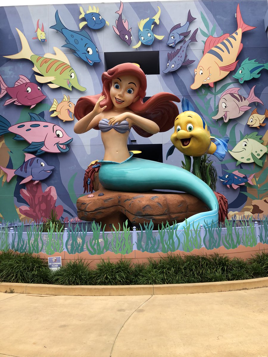 disneystranger's tweet photo. Mermaid Tail cupcake from Art of Animation! Check our Art of Animation vlog! We try this delicious cupcake! #artofanimation #ariel #disneycupcake  
https://t.co/gJiiSLRTA7 https://t.co/syK2AmEgxy