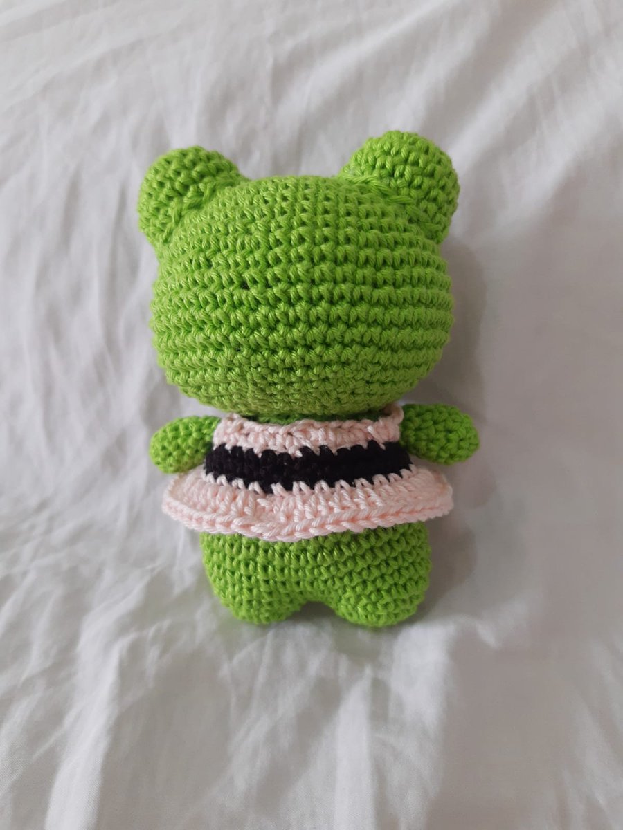 MyAmiguru's tweet photo. Essa sapinha aqui lava o pé sim, olha que chique ela é! Claro que ela é cheirosa também 💚💚💚
Hoje temos uma Sapinha de Vestido🐸🐸🐸
Encomenda da @takeitnolore 💖
Pra saber mais, confere nosso insta: https://t.co/2dHiUPSv4R https://t.co/jgoNfoYs0Q