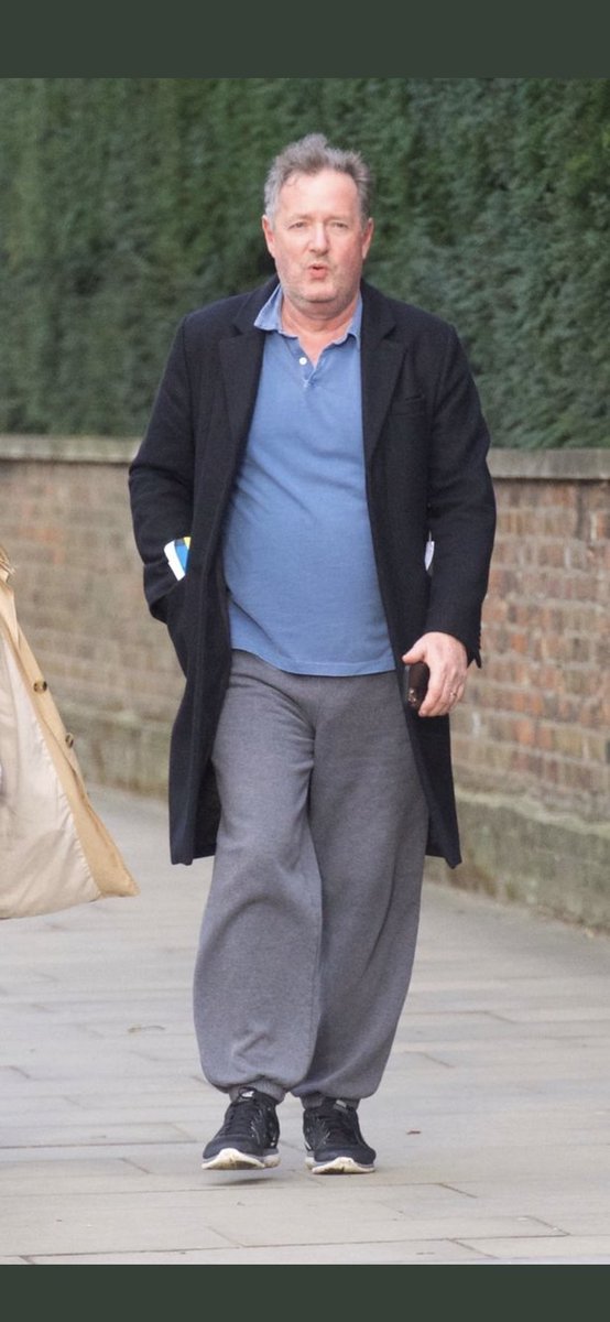 Sp1nna's tweet photo. @piersmorgan Nothing to see here!! https://t.co/nxiC7gAMaG