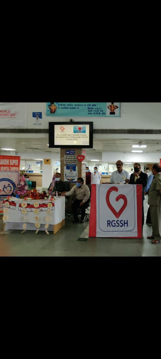 rgssh4's tweet photo. Start from the healthy heart ! #worldheartday celebrated today @rgssh4. 

Director, Dr. B.L Sherwal appraised the general public about awareness &amp; prevention of heart disease and ways to reduce stress and lead to healthy life.

#heartday2021 #healthylifestyle #health #HeartDay https://t.co/8vKd8SUhz8