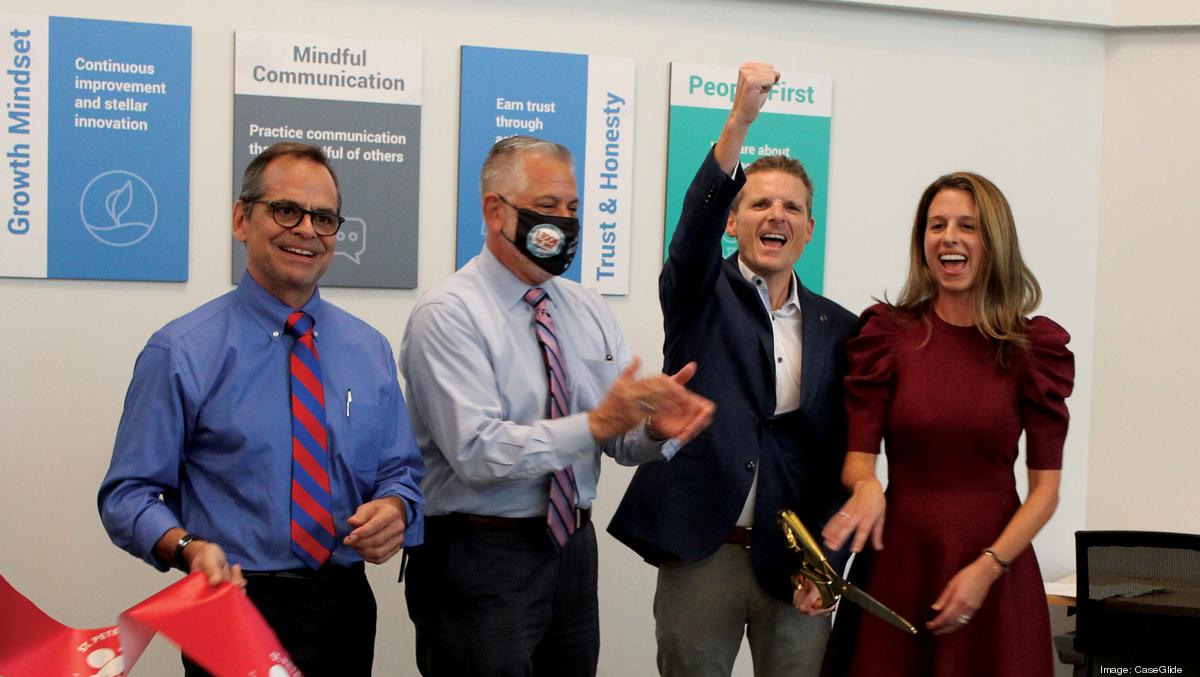 StPeteEDC's tweet photo. "Itβs time to land, expand and explode,β says @CaseGlide's CEO. On #StPeteOpportunity: βThis is the best place to live in Florida and, as youβve seen from the migration, Florida is the best place to live in the country."
#StPeteTech #TampaBay
https://t.co/quwWJ2j0R9 https://t.co/QBzpBTJFQk