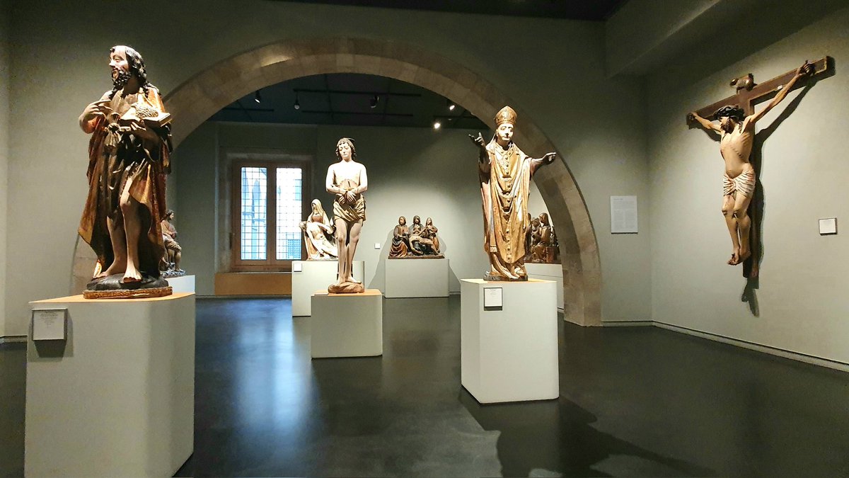 QuintanaCarles's tweet photo. Una de les sales gòtiques del museu Frederic Marès #photo #photographercarlesqf #fotografia #Barcelona #Catalunya @historiesdebcn @Bcn_CiutatVella @BarcelonaTurism @MuseuFMares #fredericmares @cultura_cat #escultura @patrimoni_arq @patrimonigencat #enfamilia https://t.co/R0g3nXevoJ