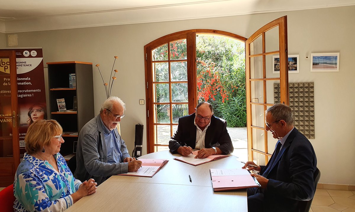🤝Signature d’une convention partenariale entre <a href="/MedefNA/">MEDEF Nouvelle-Aquitaine | Organisation patronale</a>, @poleemploi_NA, <a href="/Apec_NA/">Apec NouvelleAquitaine</a>. 
Ensemble au service des entreprises en faveur de l’emploi !