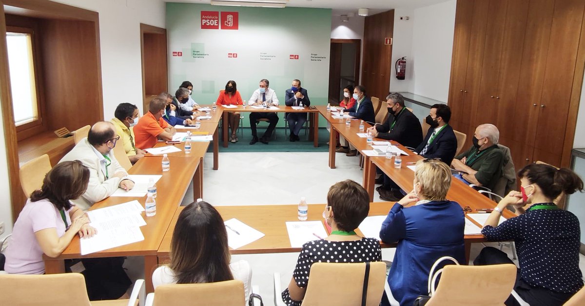 Más que interesante el encuentro de hoy de nuestras sectoriales con <a href="/_JuanEspadas/">Juan Espadas Cejas</a>, con la conclusión global de seguir trabajando en el análisis y la representación de cada uno de los sectores de los autónomos andaluces. 

#UniondeAutonomosdeAndalucia