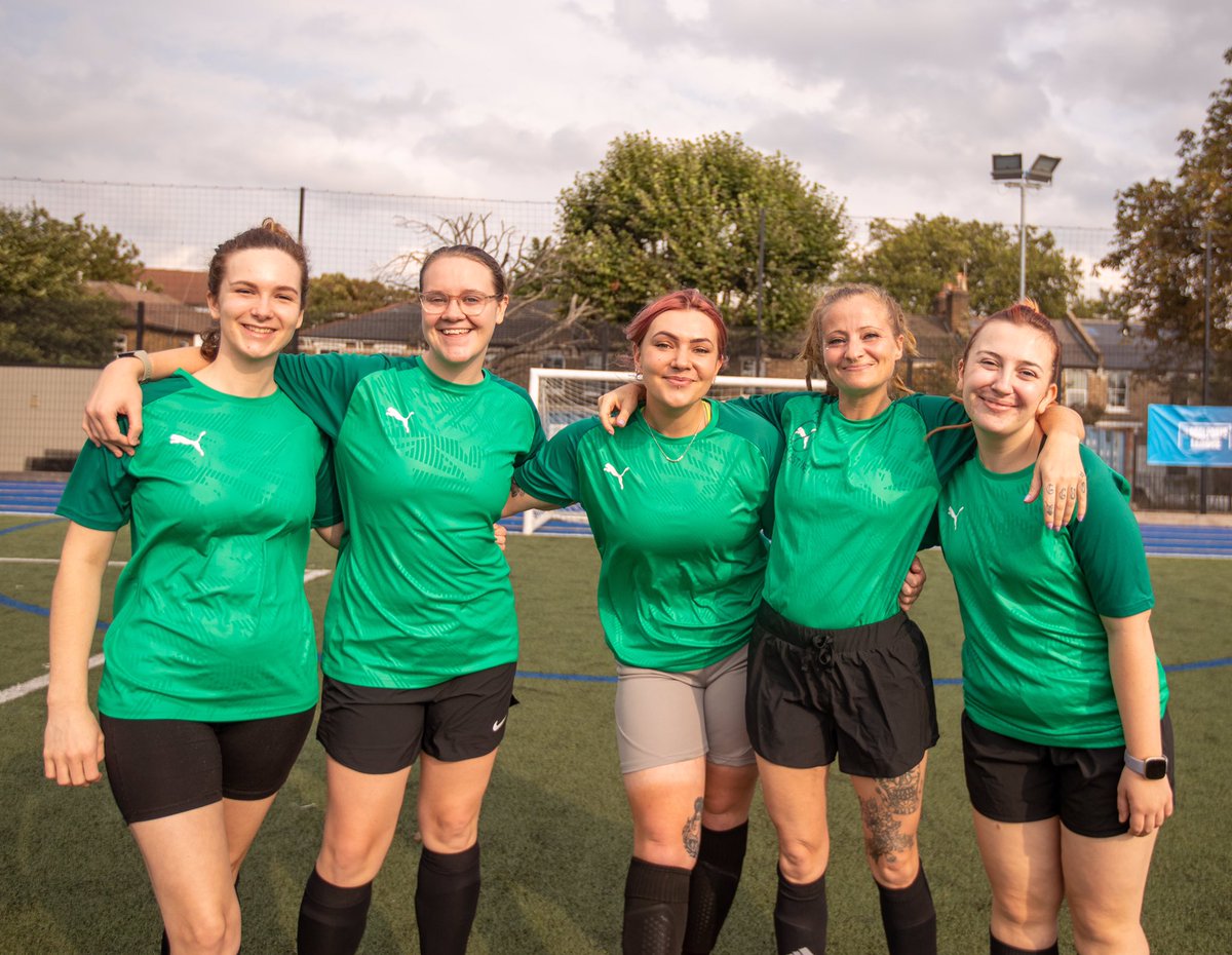 GoalpostsLeague's tweet photo. Round One - SZN 1 🏟

Featuring 

Bow Belles FC 💚
Peaches FC 🍑
Romance FC 💜
Goals Aloud ⚽️
Babe City FC 🧡
Coats &amp; Goalposts 💙

Plus Hackney Laces &amp; Stonewall  FC ✨ https://t.co/BKkpTqR17p