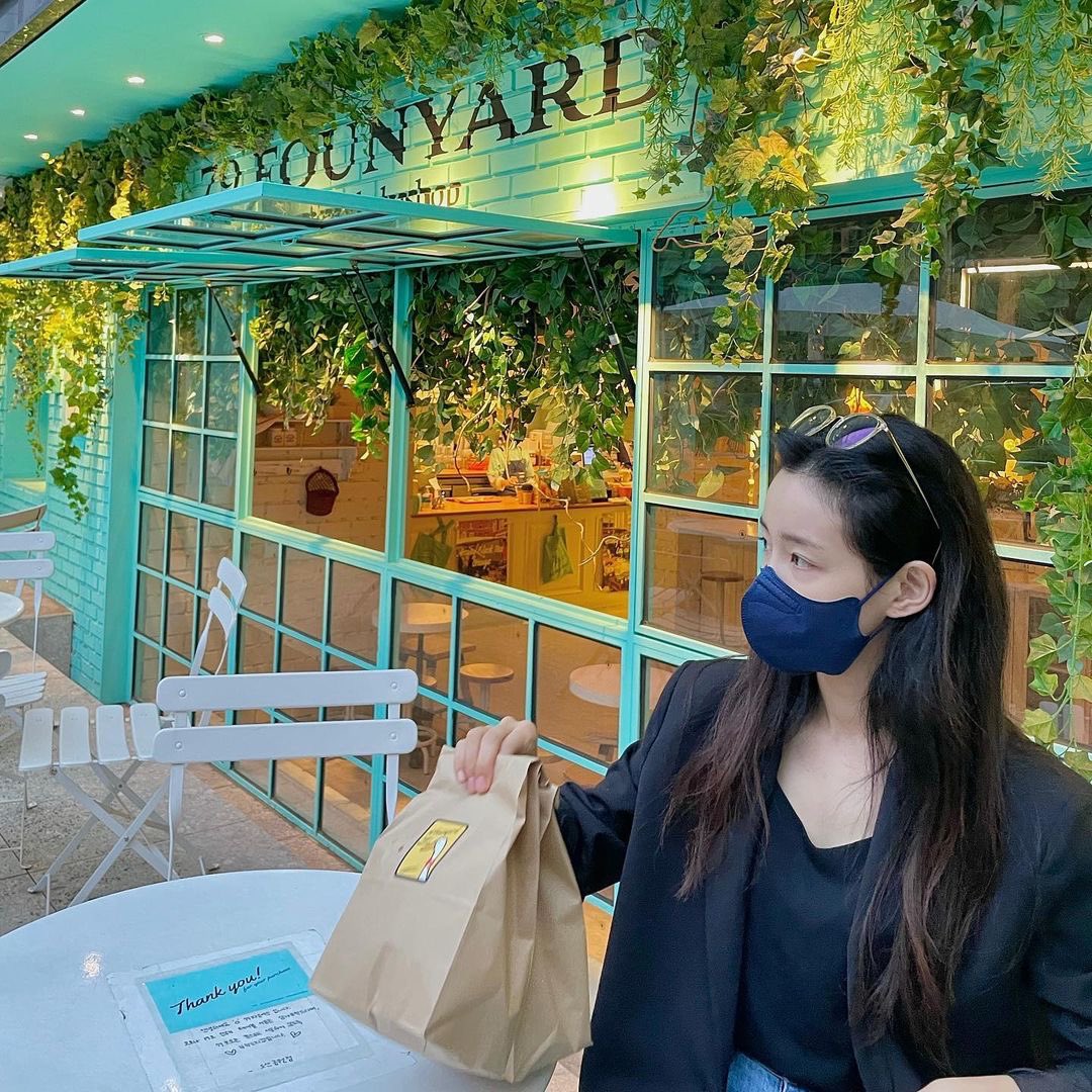 allbyhana1's tweet photo. 가끔 귀로 날아보고 싶다
https://t.co/SwGkVJxNr3
#신보라 #shinbora #하나버블 #hana #하나 #ハナ https://t.co/tq4f65TVTD