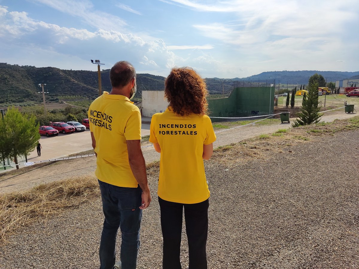 mitecogob's tweet photo. 👨‍🚒🔥Todo preparado para el #EjercicioConjuntoIIFF #EBRO sobre coordinación entre dispositivos que trabajan de forma conjunta en la extinción de incendios forestales, enmarcado en el #ProgramaNacIIFF

✅Coordinan y participan @mitecogob @IIFFAragon @bomberscat 
#IIFF #IIFFAragón https://t.co/95wWBhrOR6