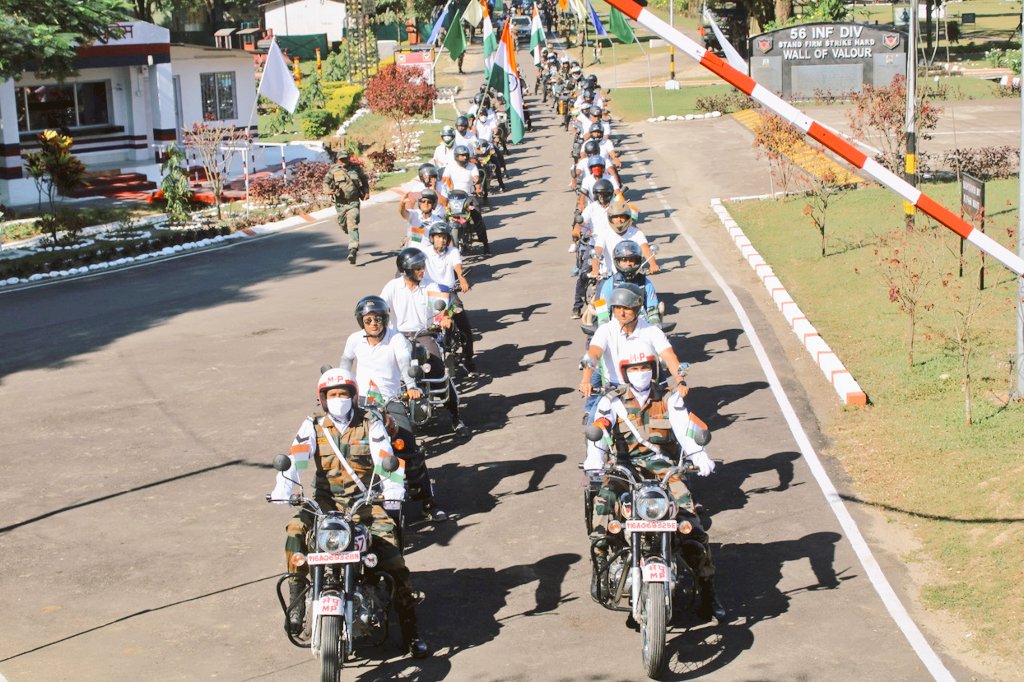 ProAssam's tweet photo. #HarKaamDeshKeNaam
#SwarnimVijayMashaal was carried from #Likabali to #Rayang in a #MotorcycleRally of 107 riders of @adgpi, @ITBP_official & 32 pers of #BlackHurricaneBikersClub. It was flagged off by Dy GOC, #Spearhead Division on 28 Sep.
@easterncommand
@SpokespersonMoD https://t.co/yOPG5w2E4k