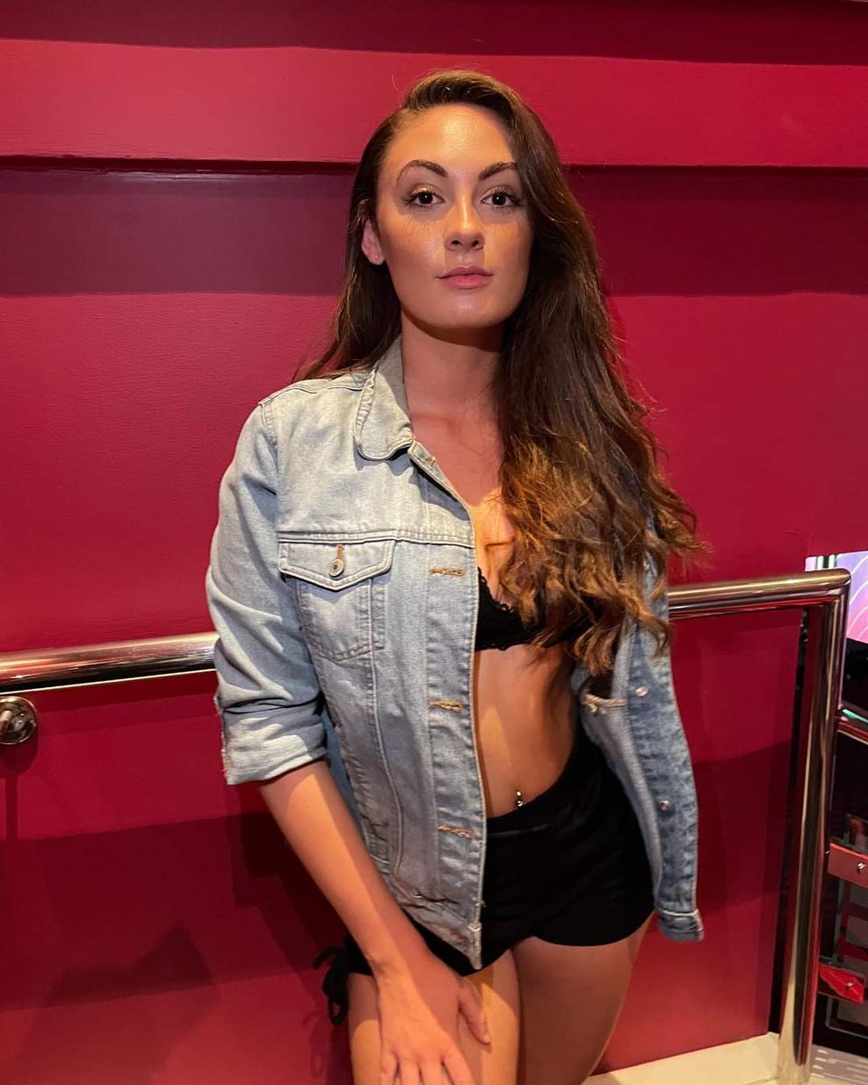 hammers4work's tweet image. Good luck to Sadie Sutherland (a Hammer ) @sadiesuth

She was a great asset to  group when we ran the foodbank and children's Xmas appeal 
Things are starting to look good for her 

God bless yer sadie and thanks for your support 

Give her a follow 

#Hammersforworkandsupport