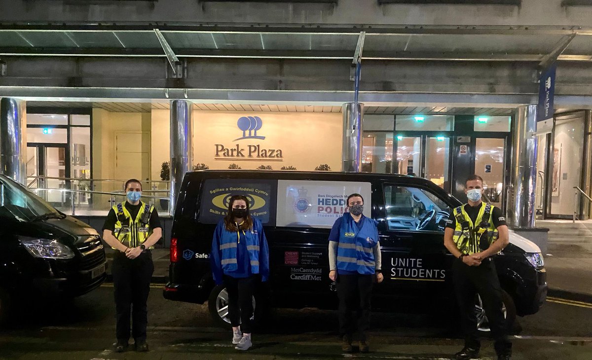 MikeUniSIO's tweet photo. Out in all weathers ☔️ our @SWPVolunteers with @SWPCardiff for #Freshers2021 on the #SafetyBus
Thanks to @cardiffstudents for the 2nd van, they spend all night working with partners, @FOR_Cardiff ,@StreetPastorsCF & @CLicensees amongst many others to #KeepCardiffSafe @swpolice https://t.co/dVRoO83Qet