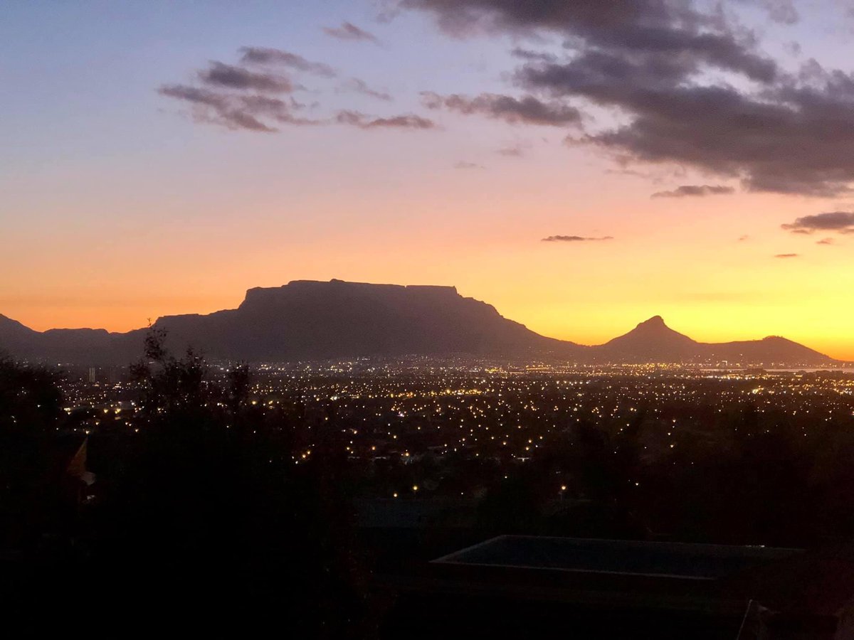 LynnNagel1's tweet image. @GoodHopeFM @SamsungMobileSA Gosh!!!! I will no longer have to worry about my battery going flat.I will always be connected,definitely like a G #A52sBattery #GOODHOPEFM #ConnectLikeaG can without a care take all the pictures I want o❤️❤️❤️ #wish ❤️❤️