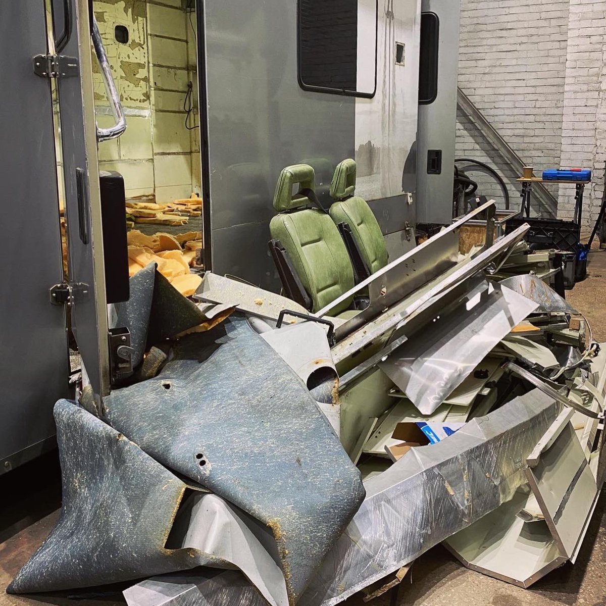 maxreestore's tweet photo. I do love a challenge but this one took me to my limits!

Come and see the camper next week at @granddesigns live when @SilverlineTools will be releasing the first episode of the full build series! 

Still can’t believe how bad it looked! 😂🙈

#vanlife #camper #campervan #diy https://t.co/tsfq0uMQ7j