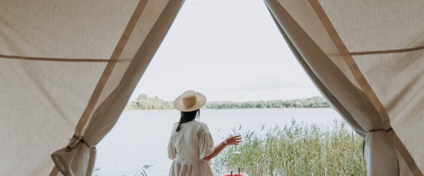 thedriversguide's tweet photo. 6 Pitch Perfect Camping And Glamping Getaways In Ireland

Read more here: https://t.co/uyfrjUh7sL

#Getaway #Camping #Glamping #Ireland #VisitIreland @ClifdenCampsite https://t.co/qqeEBJHnag
