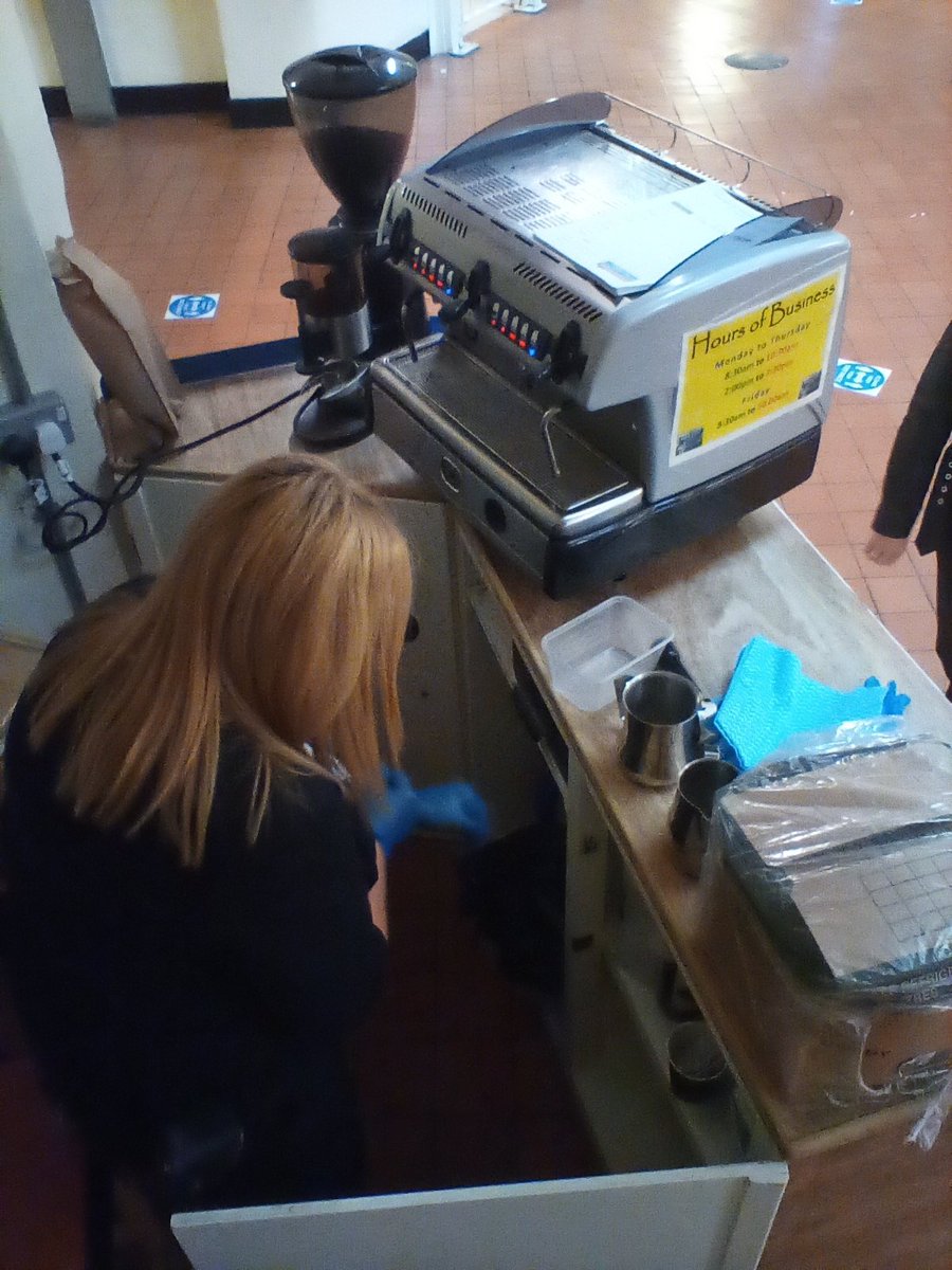 Fresh ground coffee and a cookie on its way for all our #HiddenHeroes today on #HiddenHeroesDay. Delivered with a smile by Senior Managers (now we've managed to get the coffee machine working 😉☕🍪)