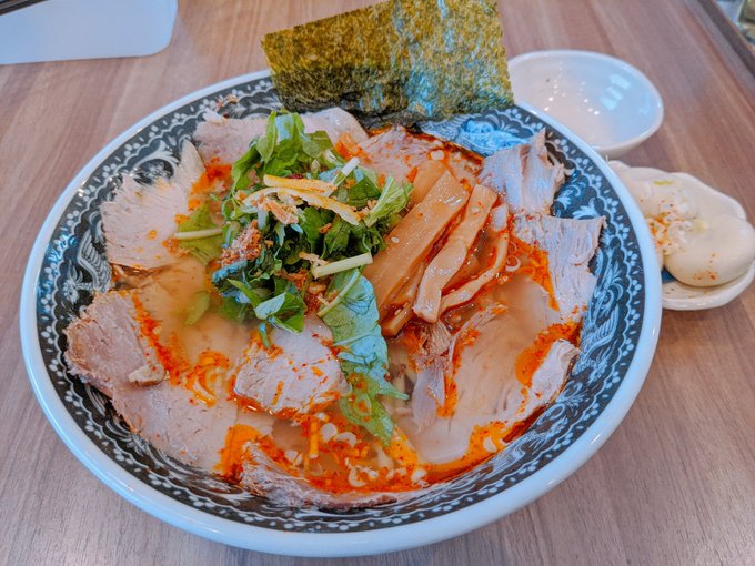 å¿ãç²ããŠããã®ã§çŸå³ããã©ãŒã¡ã³é£ã¹ã
宣èšè§£é€ã®åœ±é¿ãããåºã掻æ³ã ã£ãã®ãå¬ããã£ã
ç²ãããšãã«ãŸãé£ã¹ã«è¡ããã