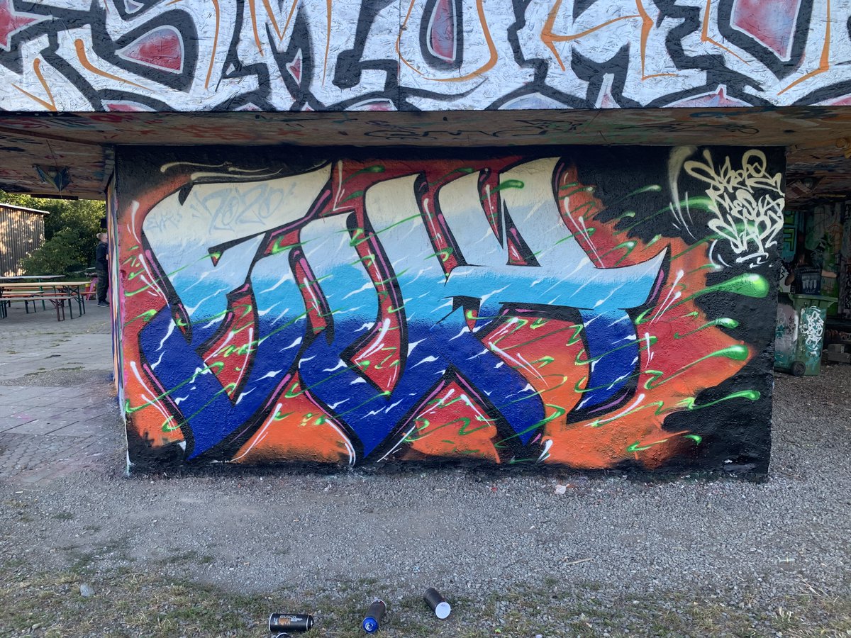MESUA_83's tweet photo. A Graffiti I did last year in Summer. Calligraphy style on a wall. #Eva #Nft ⁦@BlossomStyleNFT⁩ https://t.co/SYGqe0YIC3