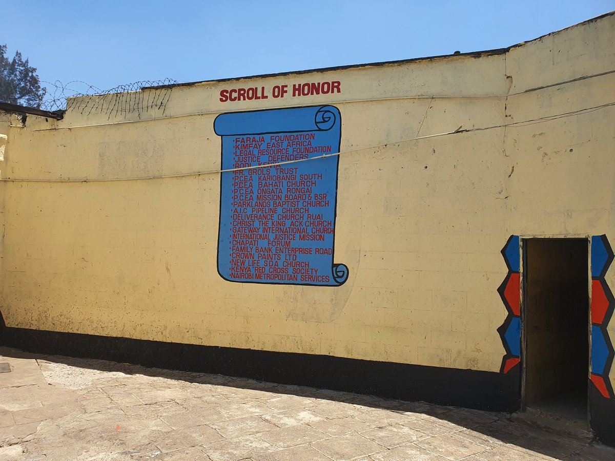 Faraja_KE's tweet photo. #HappeningNow @Faraja_KE is at the @PrisonsKe Nairobi Industrial Area Remand and location Prison to hand over the #ArtTherapy Painting Project in search of #talent and promoting #mentalwellness among inmates https://t.co/8zQ8lkXZsN