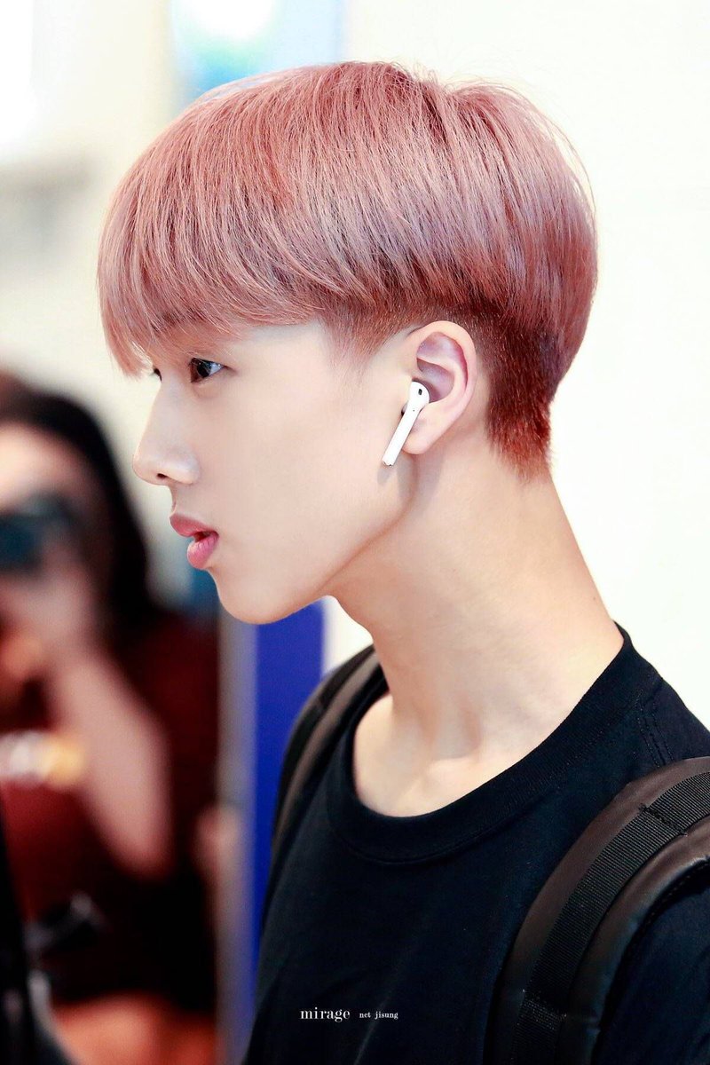 chrryblssm_nana's tweet photo. จีซองผมดำรี                   จีซองผมสีเฟบ https://t.co/VV9b4L3cgy