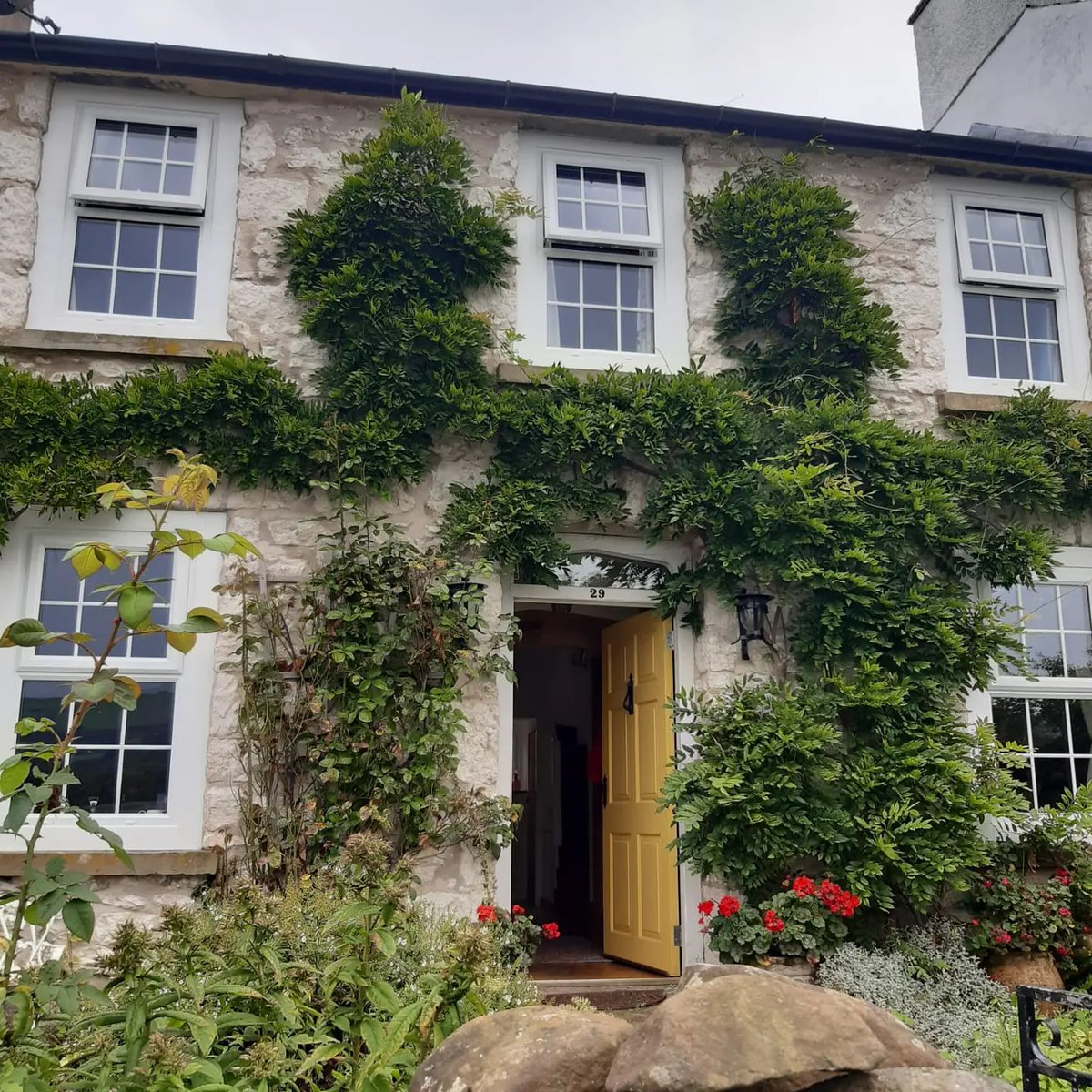 This month we have had 15 entries for #InstallationoftheMonth!😍

We have managed to get down to 4 #finalists, who do you think should be the #winner? #IOTM

Thank you to everyone who entered and shared their pictures, it was very hard to narrow it down!

Vote on the next tweet⬆️