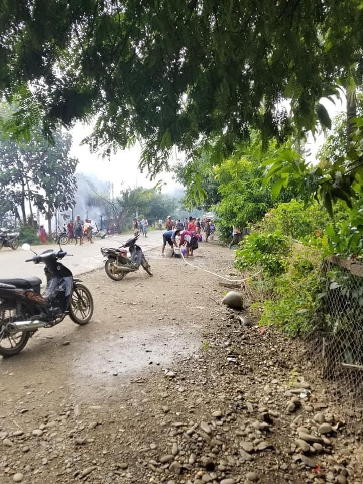 IrrawaddyNews's tweet photo. Junta troops torched houses in Hnan Khar village in Magwe Region’s Gangaw Township on Wednesday, the third arson attack on the village by the regime since September 10. (Photo:CJ) 

#WhatsHappeningInMyanmar https://t.co/VJowwuyH98