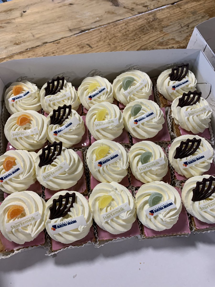 We zijn al begonnen. Net de contracten op Vlieland ondertekend. Duurzaam, demontabel, gasloos. Vernieuwen geeft energie.