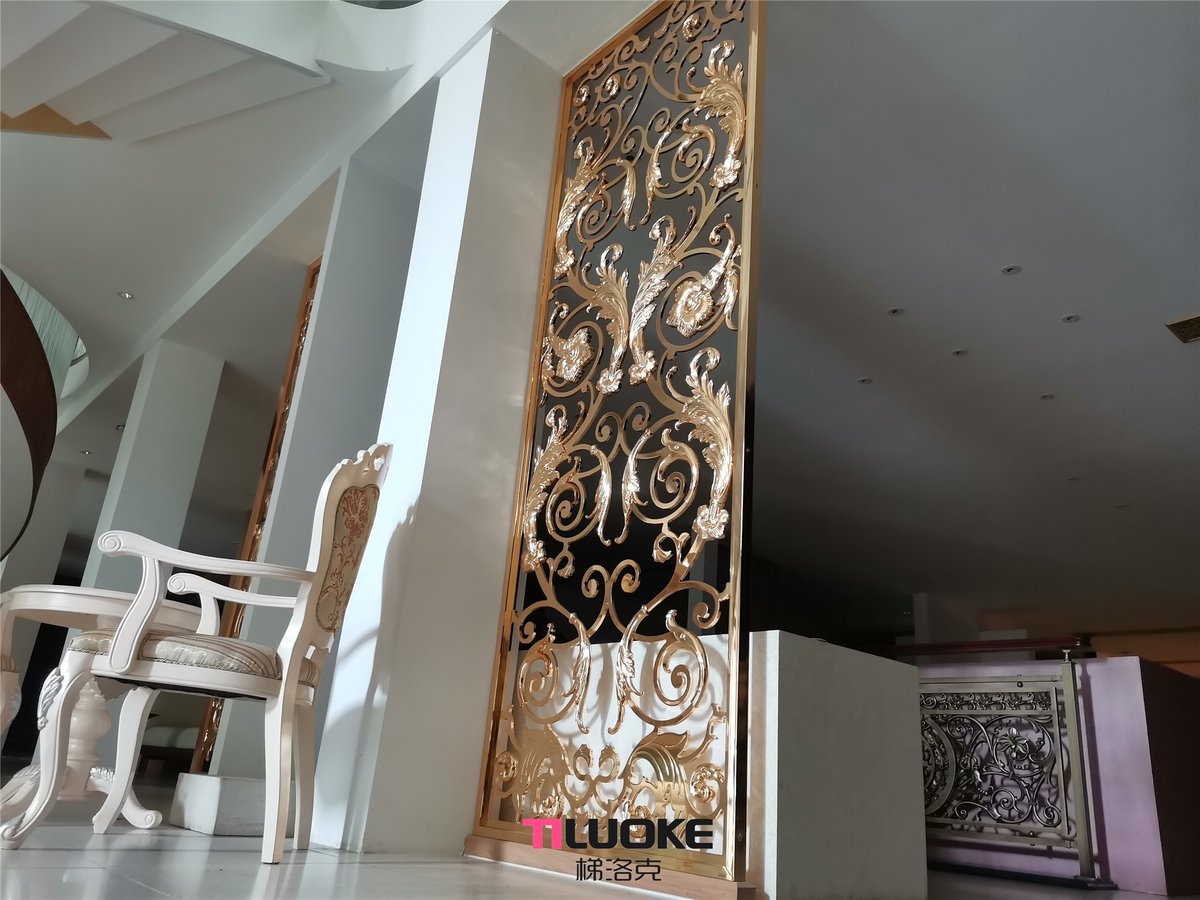 BaoRaphael's tweet image. Super luxury brass material partition screen TLK-PF030. suitable for high end villa and hotel projects only.
#partition
#partitionscreen
#roomdivider
#aluminumpartition
#brassparitition
#partitionwall
#screen
