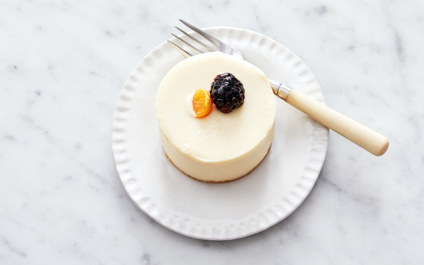 Goodeggss's tweet image. New York Style Cheesecake
This version of the classic features Madagascar bourbon vanilla and velvety sour cream and lemon juice. The perfect addition to any dessert table!
goodeggs.com/sfbay/crumblew…