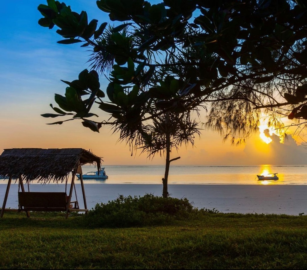 TheSandsKenya's tweet photo. This view could be the perfect backdrop for your next romantic getaway. 😍
#sandsatnomad #dianibeach #kenyaholiday #beachhotel
#holidaybeach #travelers #travelbug #travelstoke #doyoutravel #letswander #adventurevisuals #girlswhotravel #wanderlust #photooftheday - The Sands … https://t.co/ll3OzPVcvH