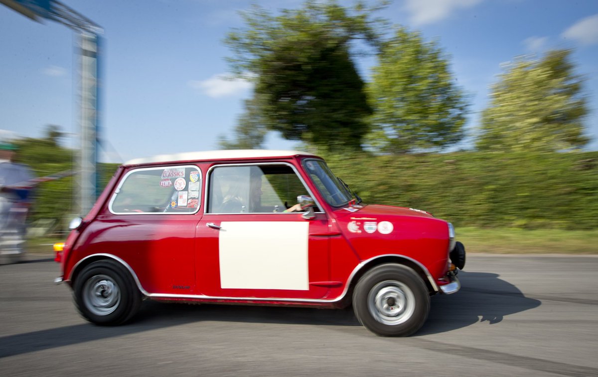 MariaCostello's tweet photo. How about #fourwheelwednesday 😬
Being offered a go up @Kop_Hill_Climb in this Barrie ‘Whizzo’ Williams Mini was something I could not refuse - what a treat -huge thanks to Dick Skipworth for this highlight of the weekend. #thankyou #barriewhizzowilliams #mini #kophill @HagertyUK https://t.co/oydSitbSDu