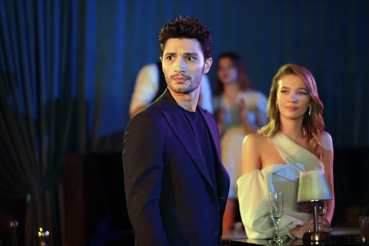 Эсра и озан. Любовь разум месть сериал 2021. Любовь разум вместе. Любовь, разум, месть сериал. Любовь разум вместе.