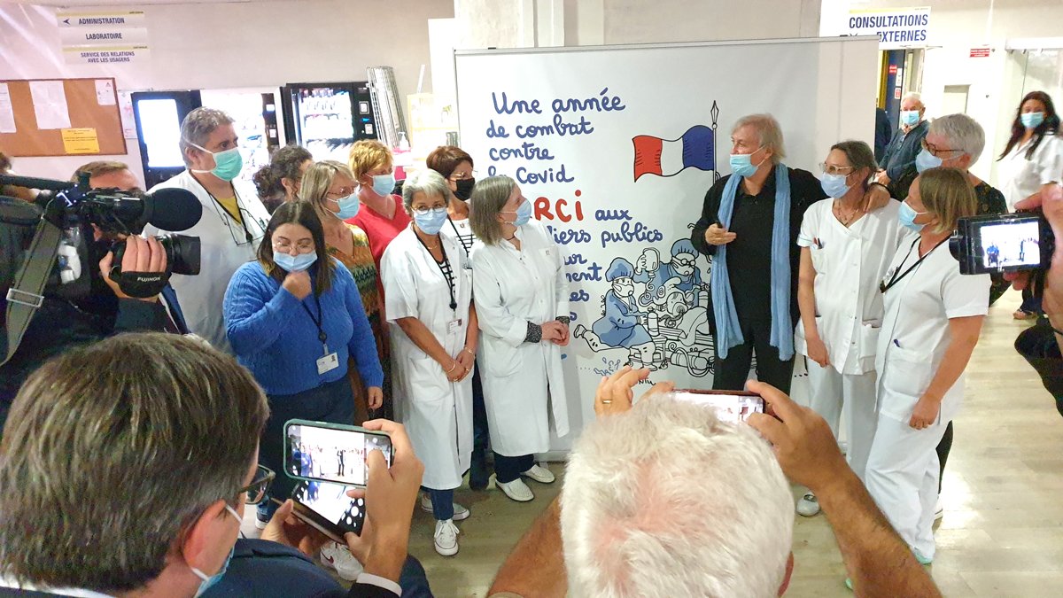 GHT_Coeur_G_Est's tweet photo. 📷Retour en images sur l'inauguration de l'expo @plantu dédiée aux #hospitaliers au CH #Verdun St-Mihiel. Un beau moment de partage plein d'humanité🥰Encore merci à Plantu pour son engagement pour l'hôpital public ! 👏Itinérante, l'expo sera présentée dans les 9 hôpitaux du GHT ! https://t.co/F8K6DhOkSS