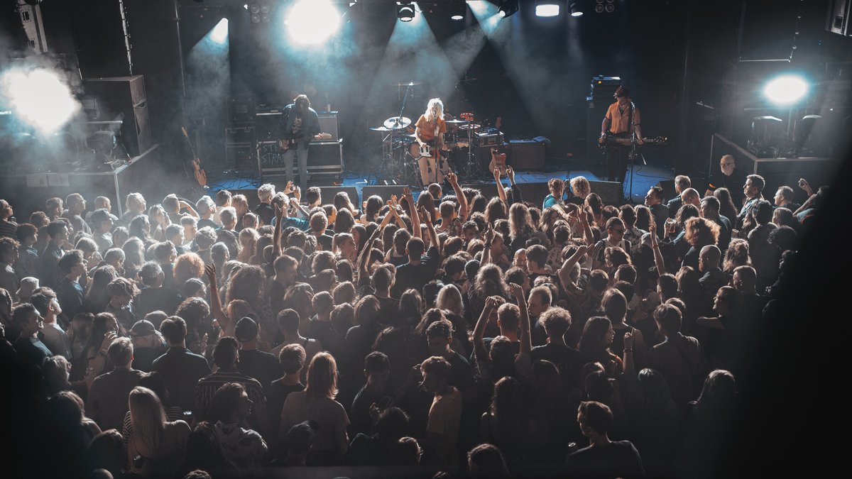 ON SALE NOW: bit.ly/3ogFqOQ

Let's do it all over again! Early bird tickets are live now, snap yours up and make sure you're in the crowd in 8 months' time.

Bristol - Saturday 28th May 2022
#d2dfest

📸 @JadeKMedia