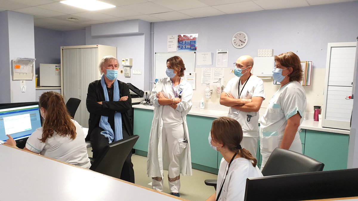 GHT_Coeur_G_Est's tweet photo. 📷Retour en images sur l'inauguration de l'expo @plantu dédiée aux #hospitaliers au CH #Verdun St-Mihiel. Un beau moment de partage plein d'humanité🥰Encore merci à Plantu pour son engagement pour l'hôpital public ! 👏Itinérante, l'expo sera présentée dans les 9 hôpitaux du GHT ! https://t.co/F8K6DhOkSS