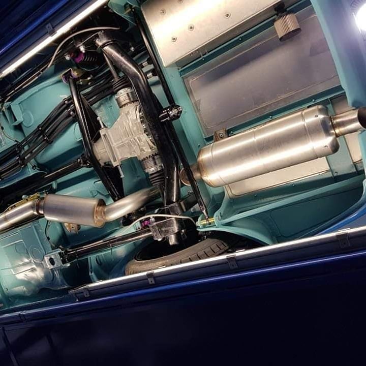 retropowercars's tweet image. TBT early 2018 and the completion of the Alfa Junior project. The specification includes a bespoke Watts-linkage De-Dion rear axle to lower unsprung weight and bring the roll axis closer to the ground. Oh, and the small matter of a 300bhp Millington Diamond engine. #retropower