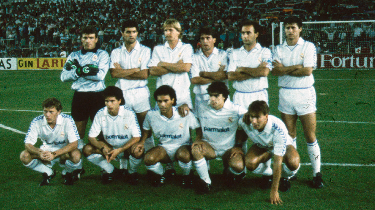 realmadrid's tweet photo. 🏆 Tal día como hoy, en 1988, levantamos nuestra 1ª Supercopa de España.
#RealFootball | #RMHistory https://t.co/eWGrnQeKjn