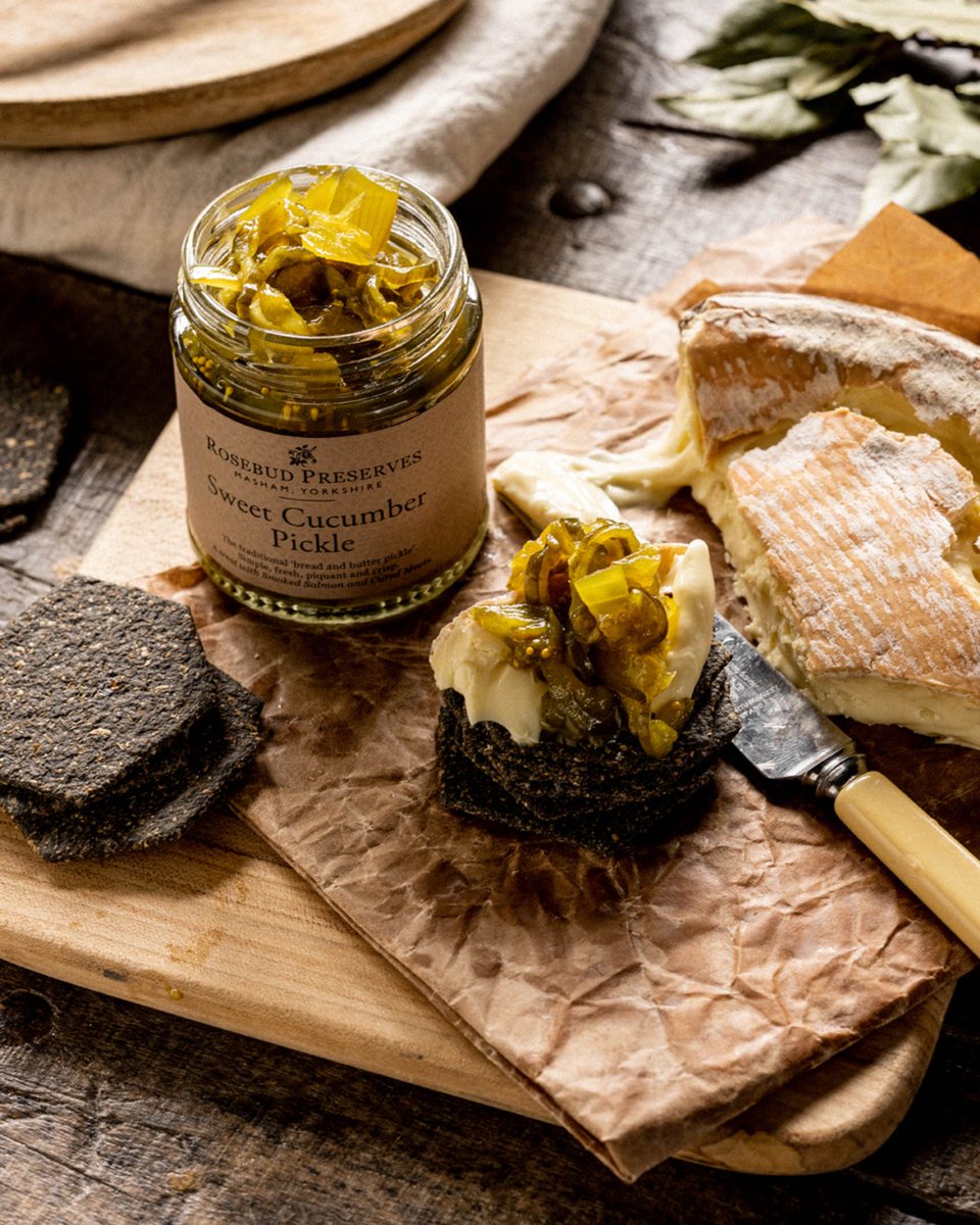 Cucumber Pickle plays well with the bacon notes of Rollright, designed to work well with cured meat this part of the pairing is delicious, rich meaty flavour bouncing off the piquant, savoury notes in the pickle.

More pairing notes ; 
ow.ly/W5gM50FvGDD

#rosebudpreserves